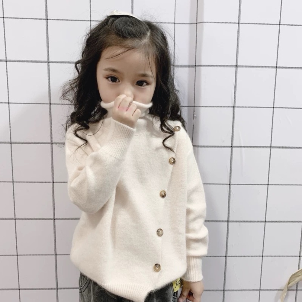 Girl white cashmere sweater
